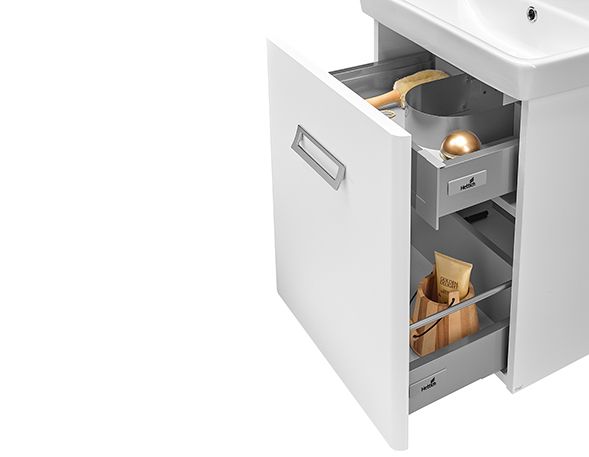 Umyvadlová skříňka Single s chromovanou úchytkou