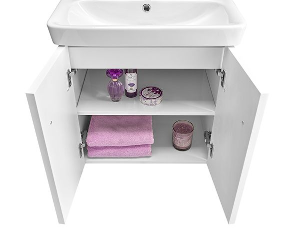 Detail vnitřku umyvadlové skříňky DOOR s policí