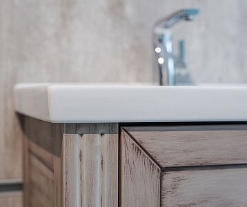 Detail umyvadlové skříňky ANTIK SUPZ 70