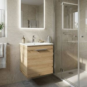 Koupelna dřevěnou umyvadlovou skříňkou