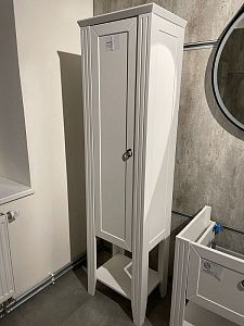 Výprodej 395 - sestava um. skříňka VITRA SUZ 80 + vysoká skříň VITRA SV 53