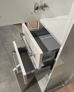 Výprodej 517 - Vysoká skříň DOS SVD2Z2 35 - N01/L01, T03