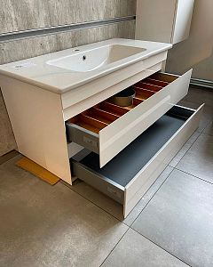 Výprodej 542 - Umyvadlová skříňka MAJESTY SZZ2 100 + um. Euphoria 100 + pořadač horní zásuvky E100