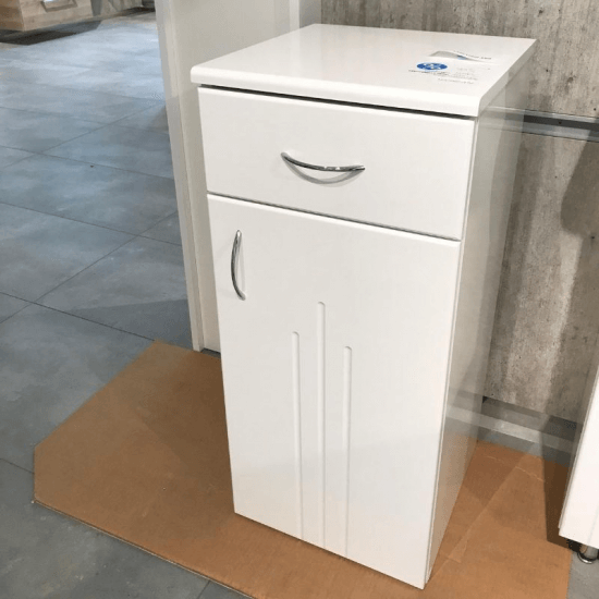 Výprodej 188 - DREJA nízká závěsná skříňka, pravé provedení dvířek 