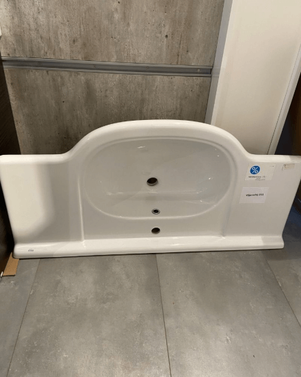 Výprodej 211 - Keramické umyvadlo Roca 