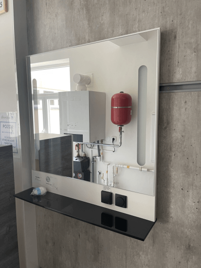 Výprodej 41 - Zrcadlo TOWER - Bílá vysoký lesk, police černé sklo 