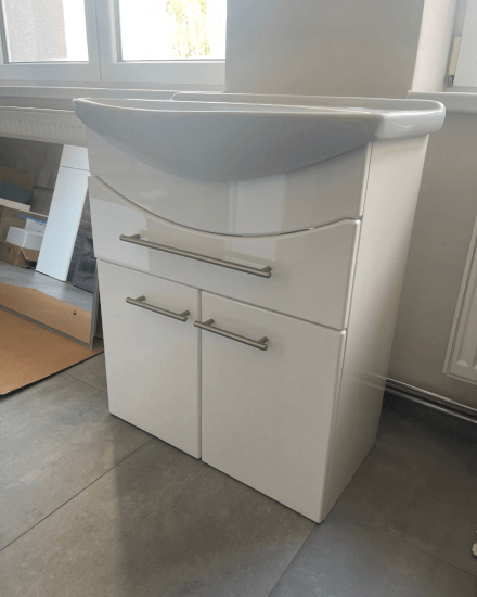 Výprodej 508 - Um. Skříňka SURF SZ 65 vč. um. Dreja Plus 65- Folie Bílá lesk 